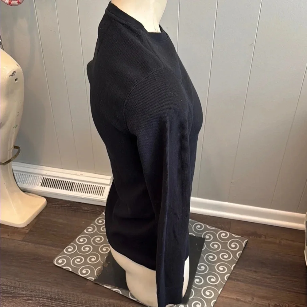 E Banana Republic Men’s Medium Black Crewneck Sweater